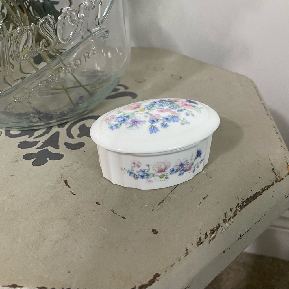 Vintage Wedgewood Bone China Floral Trinket Box